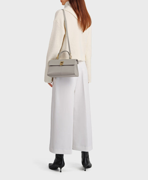 Cafune_medium_stance_ash_grey_model_1