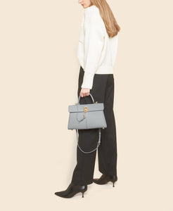 Cafuné Stance Bag in Steel on model