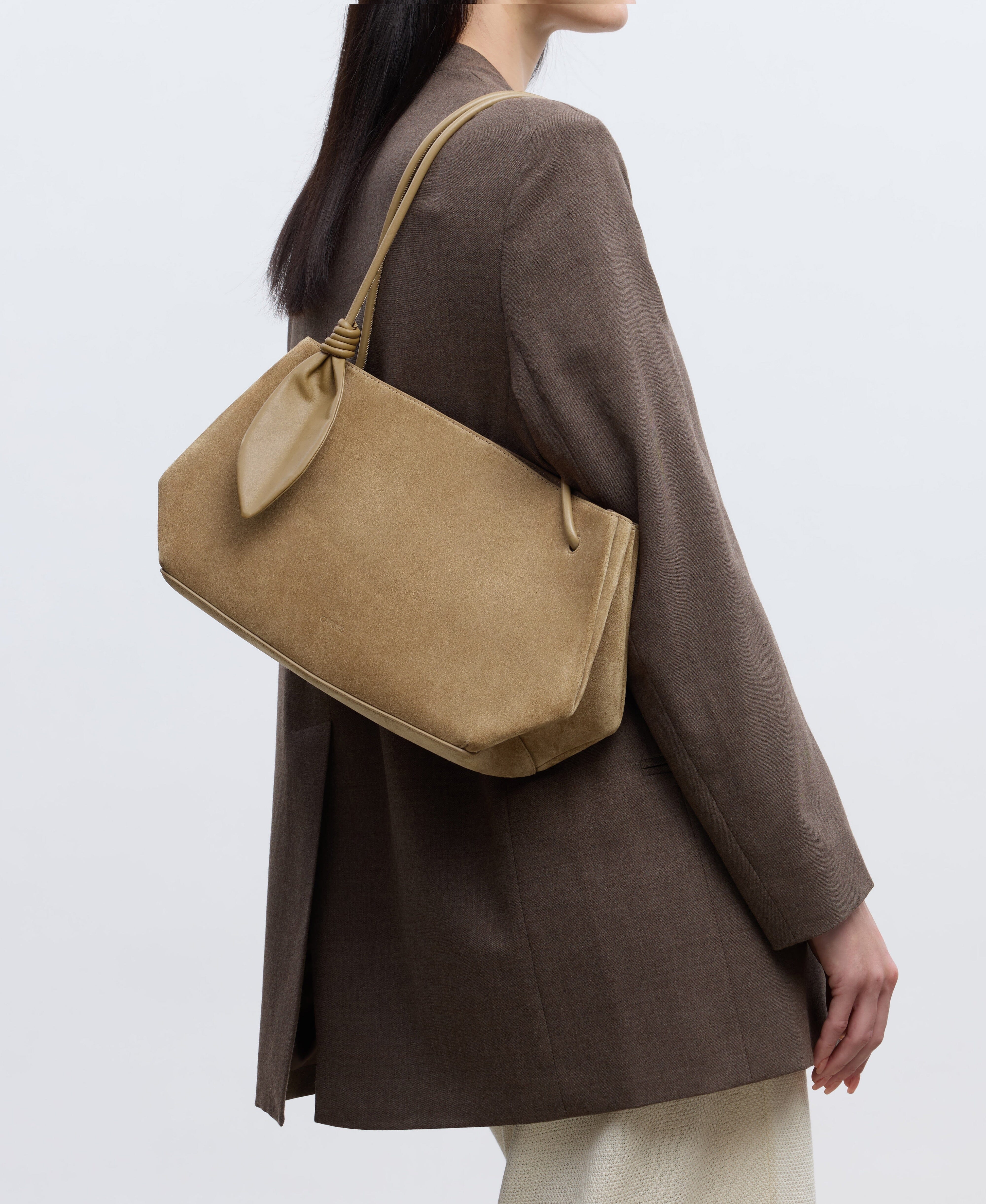 hana　CAFUNÉ ブラックレザーハンドバッグ Cafuné Shoulder Bags