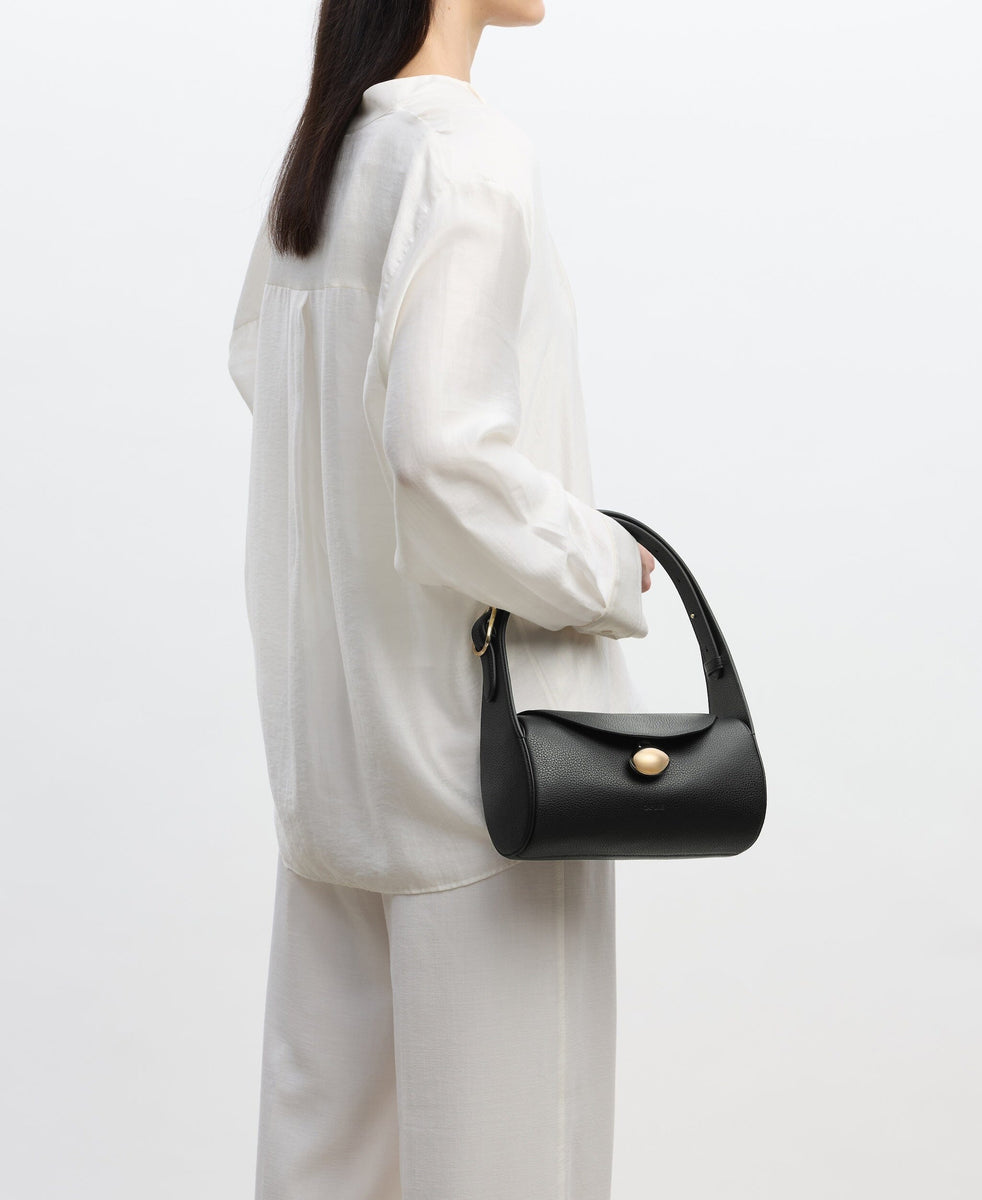 CAFUNE カフネ ドロップダッフル　DROP DUFFEL バッグ Cafuné カフネ - Drop Duffel - Black