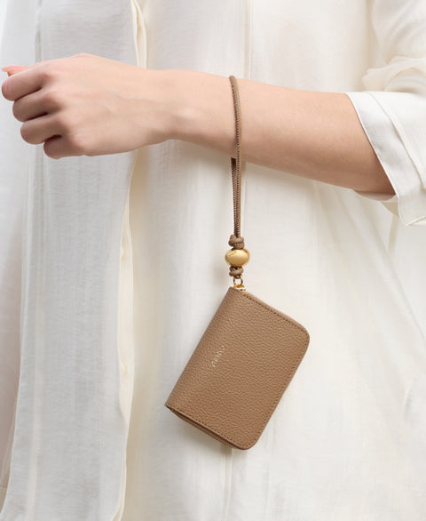 Egg Zip Coin Purse - Tan Small Leather Goods Cafuné 