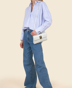 Cafune Stance Wallet - White(Croc) on model view