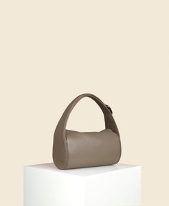 Cafuné Drop Duffel in Brownstone back view